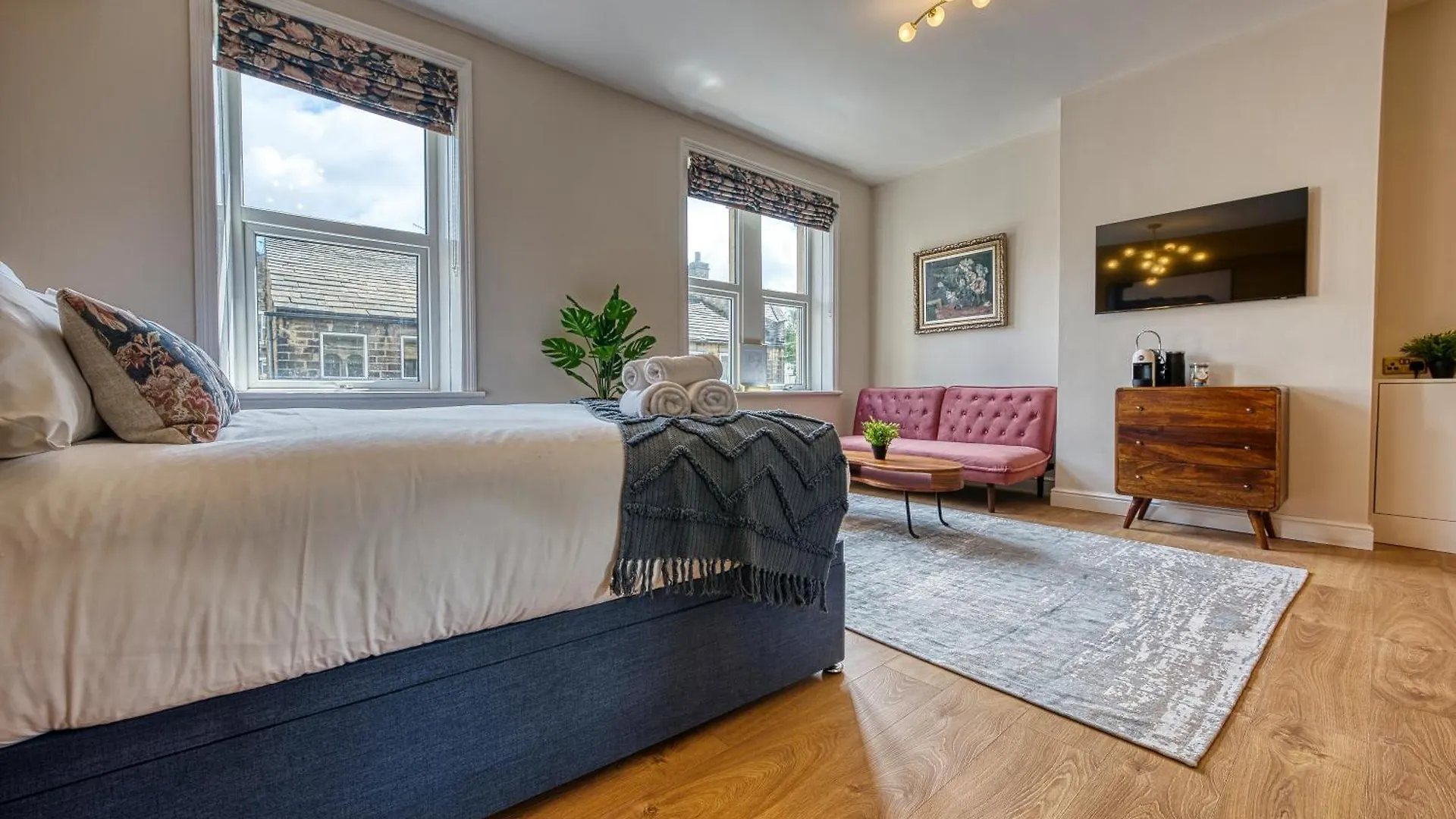 Haworth Heights - An Amazing Aparthotel! 0*,