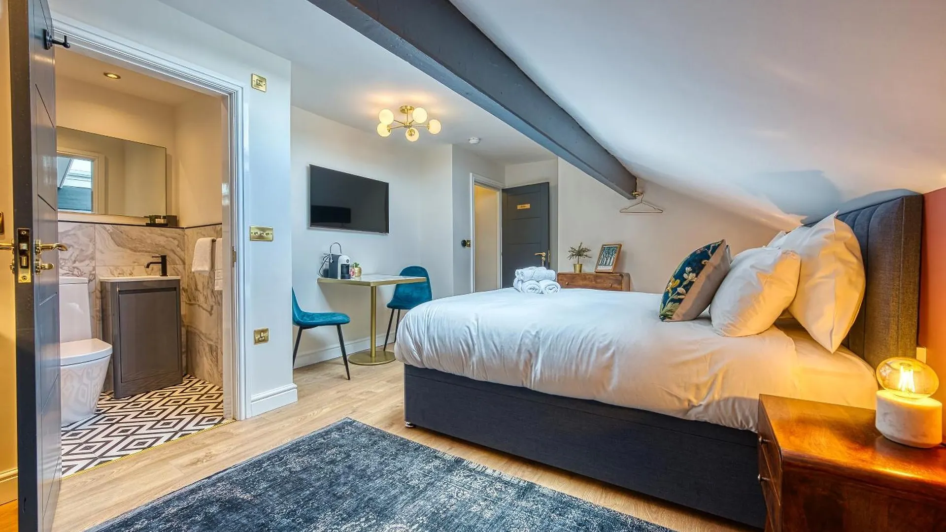 Haworth Heights - An Amazing Aparthotel! Apart Otel