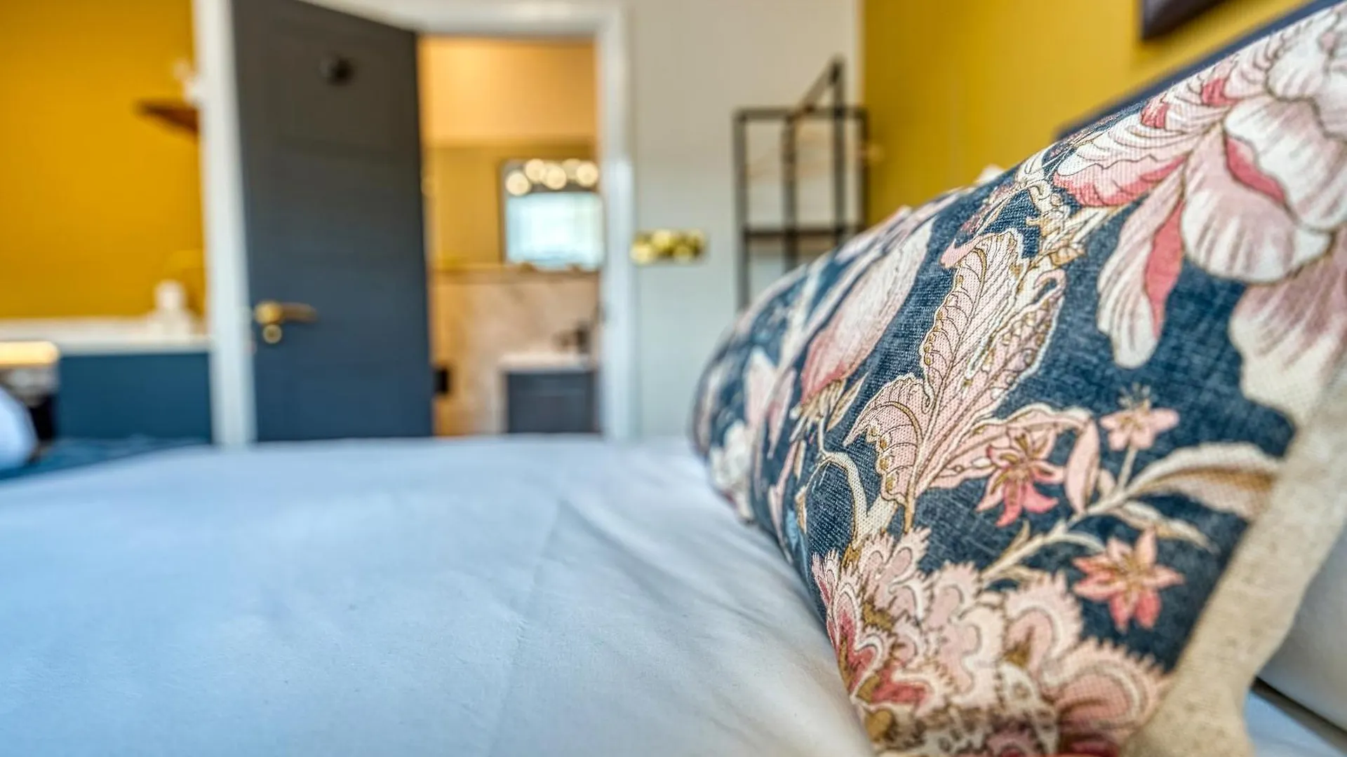 Haworth Heights - An Amazing Aparthotel! 0*,  Birleşik Krallık