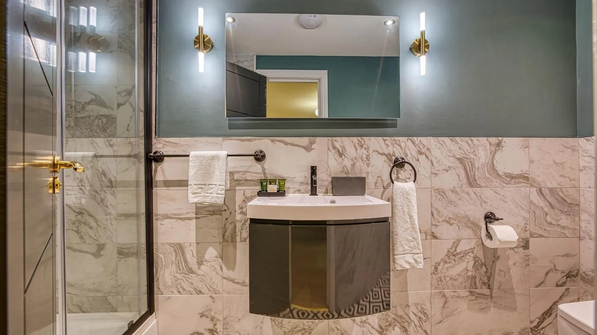 Haworth Heights - An Amazing Aparthotel! Apart Otel